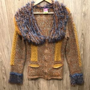 Save The Queen Long Sleeve Zip Sweater Size XL